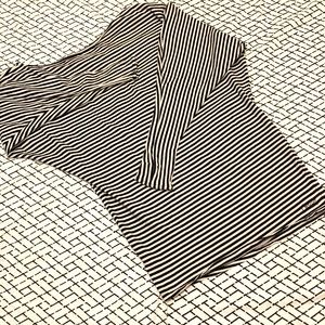 Cute O’Neill asymmetrical shirt!